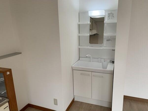 札幌市白石区南郷通１２丁目南のマンション