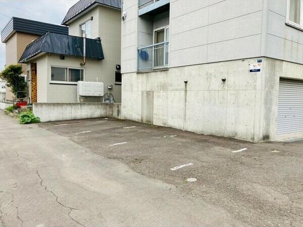 札幌市白石区北郷一条１２丁目のアパート