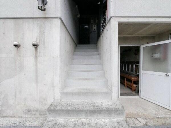 札幌市白石区北郷一条１２丁目のアパート