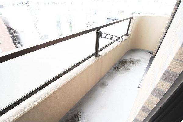 札幌市白石区平和通１７丁目北のマンション