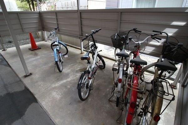 札幌市白石区平和通１７丁目北のマンション