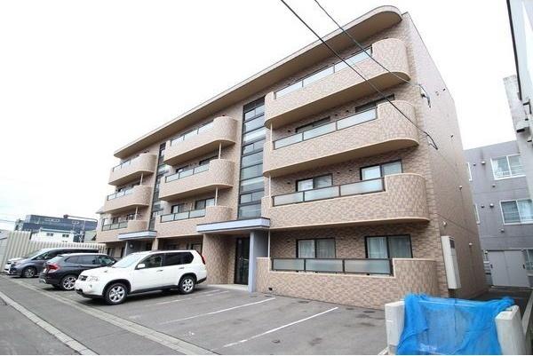 札幌市白石区平和通１７丁目北のマンション