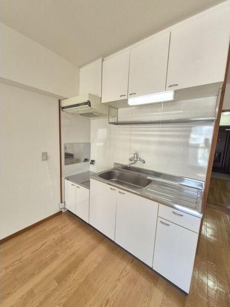札幌市白石区南郷通１丁目南のマンション