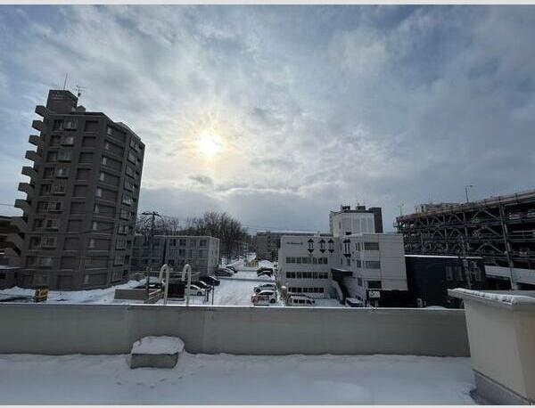 札幌市白石区南郷通１丁目南のマンション