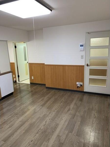 札幌市白石区本郷通１２丁目南のマンション
