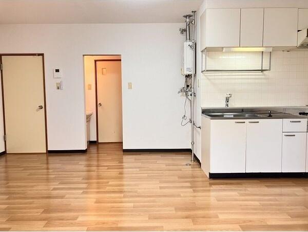 札幌市白石区南郷通１０丁目北のアパート