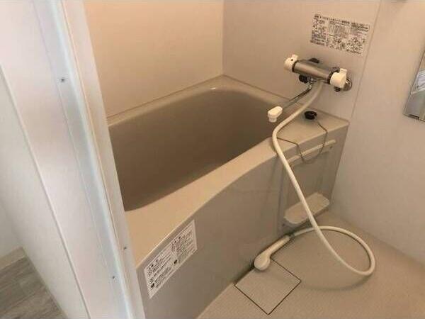 札幌市豊平区平岸一条２０丁目のアパート