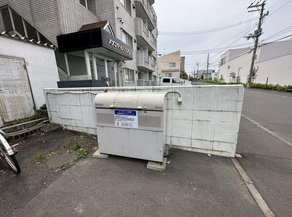 ローヤルハイツ本郷9