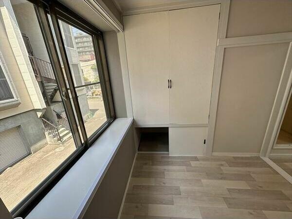 ラッフィット栄通