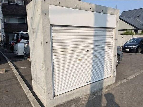 ヴィアラ山の手77
