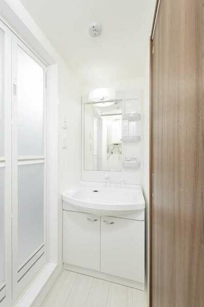 KINGHOUSEKANJYODORIHIGASHI