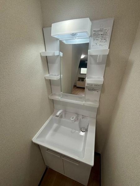 白石区北郷6-4　貸家