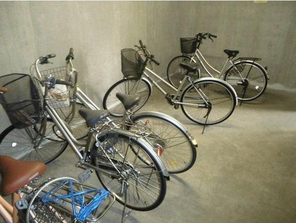 ブランノワールラヴィ