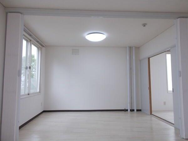 シェーンブルン美園A