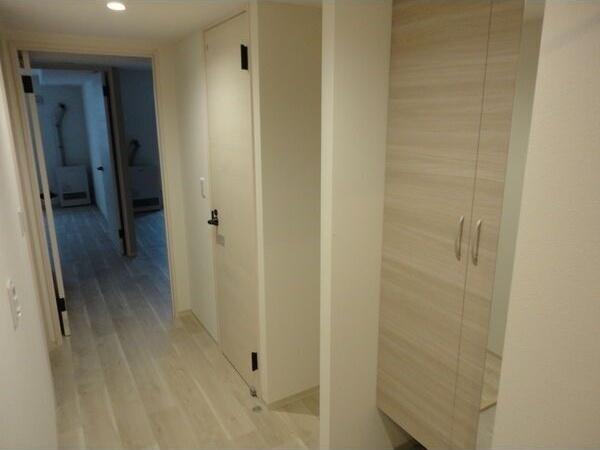 83W2(a)HACHISANWESTNY