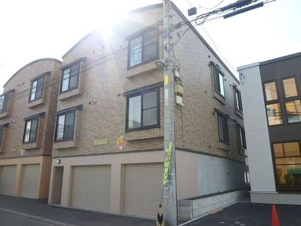 札幌市白石区栄通１５丁目のアパート