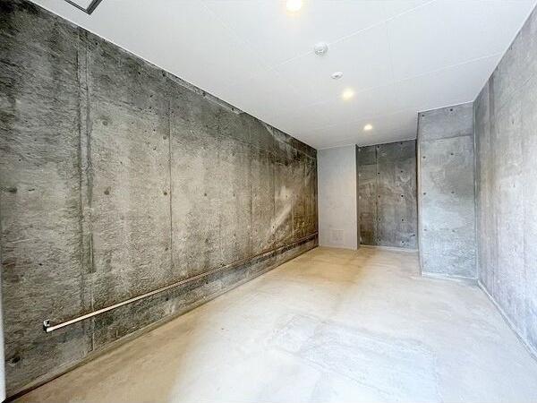 札幌市白石区南郷通１６丁目北のマンション