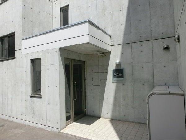 札幌市白石区南郷通１６丁目北のマンション