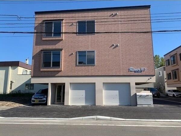 札幌市白石区川下三条４丁目のマンション