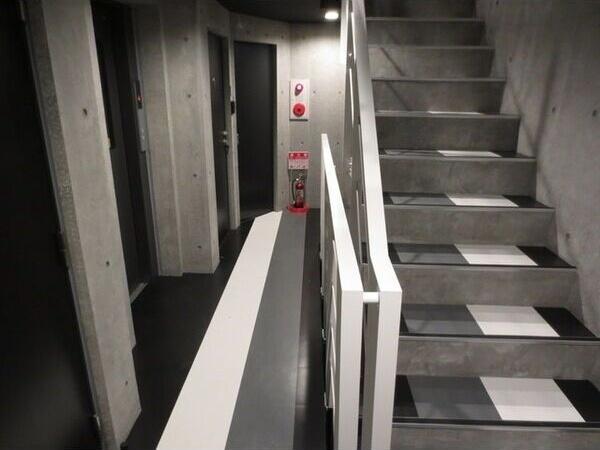 札幌市白石区南郷通１２丁目南のマンション