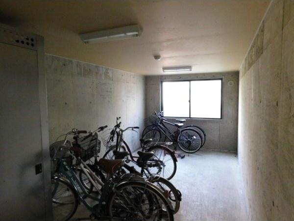 札幌市白石区南郷通１丁目北のマンション