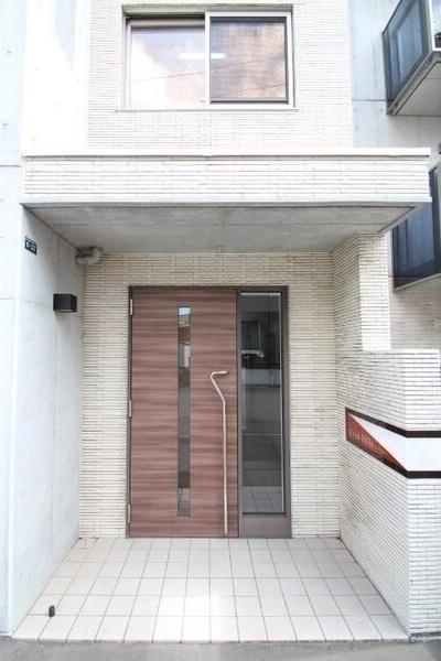 クレドヒルズ