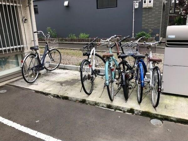 クレドヒルズ