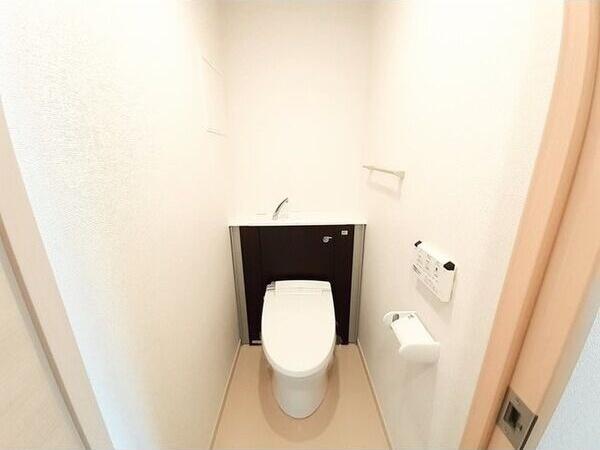 ソレイユ西町B