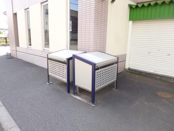 24軒グローリーマンション