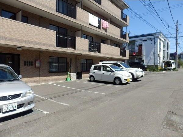 ラ・アムール栄通