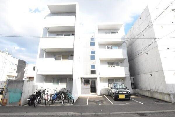 札幌市白石区本郷通２丁目南のマンション