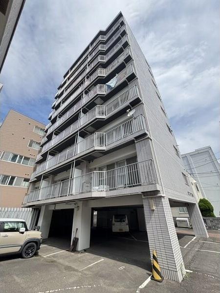 札幌市白石区南郷通8丁目北のマンション