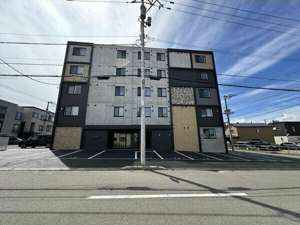 札幌市白石区本郷通４丁目北のマンション