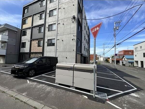 札幌市白石区本郷通４丁目北のマンション