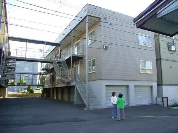 札幌市白石区栄通１６丁目のアパート