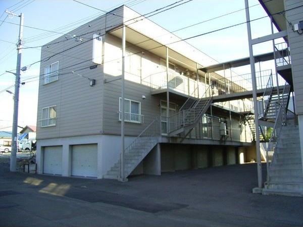札幌市白石区栄通１６丁目のアパート
