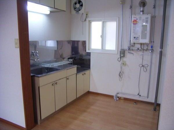 札幌市白石区栄通１６丁目のアパート