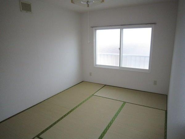 札幌市白石区栄通１６丁目のアパート