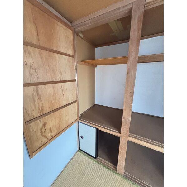 栄マンション(洋室)