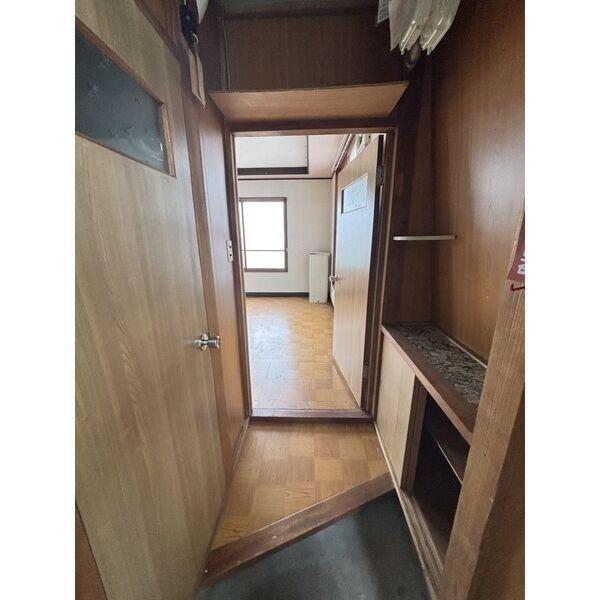 栄マンション(玄関)