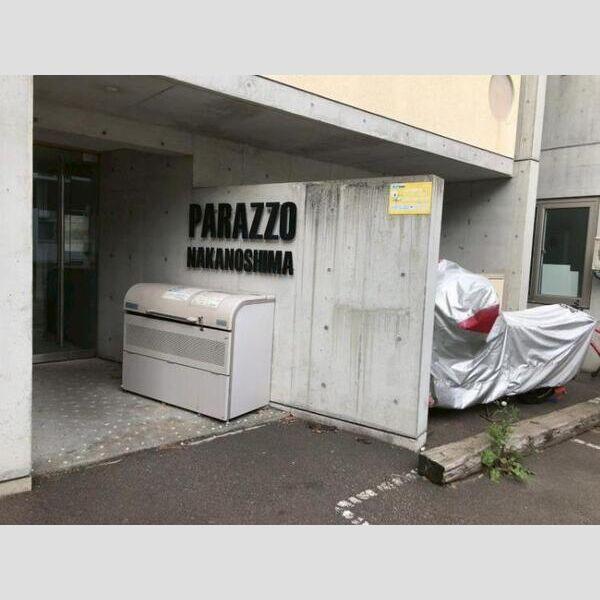 パラッツオ中の島　(PARAZZO)