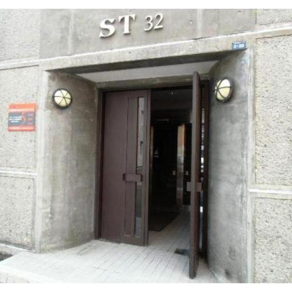 ST32