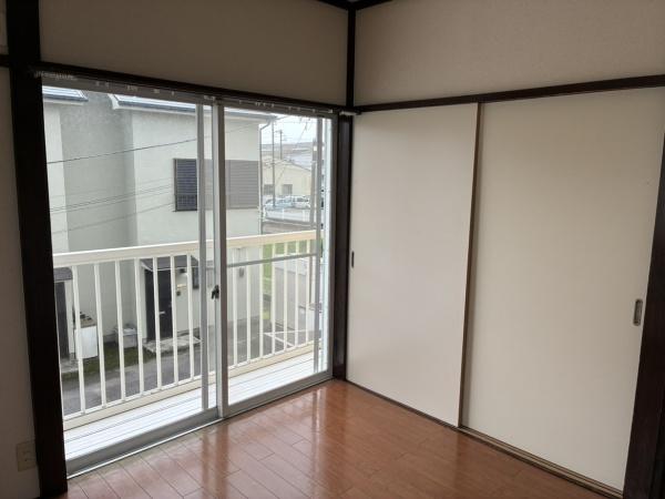 ドルフコミヤ
