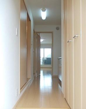 小田原市上新田のアパート(玄関)