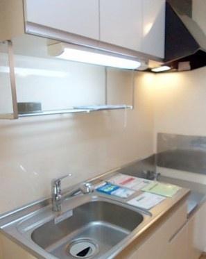 小田原市上新田のアパート(キッチン)