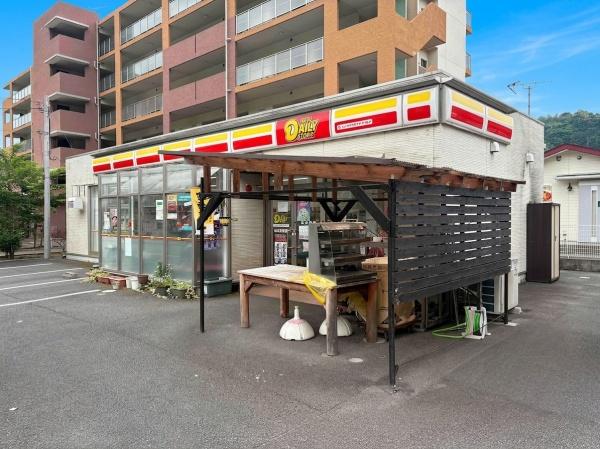 山北貸家(ニューヤマザキデイリーストア　山北駅前店)