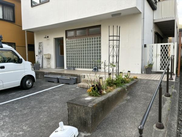 南足柄市和田河原の店舗（建物一部）