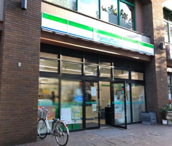 中央区日本橋浜町３丁目のマンション(ファミリーマート日本橋浜町Fタワー店)