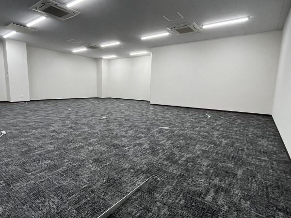 山松本社ビル　1階南