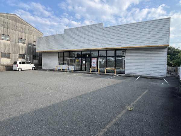 桑名市大字芳ケ崎の店舗（一戸建）